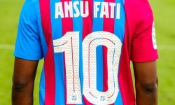 Kto by mal v Barcelone nosiť dres s číslom 10? [ANKETA]