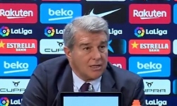 Joan Laporta: V Barcelone neexistujú prechodné sezóny, ašpirujeme na výhru všetkých trofejí