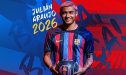 OFICIÁLNE: Julian Araujo podpísal zmluvu s Barcelonou!