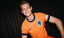 De Jong a Christensen odohrali po 90 minút, Lewandowski opäť skóroval