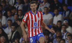 Hral Clement Lenglet v pokutovom území Atlética rukou? [VIDEO]