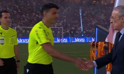 Rozhodcovská fraška v podaní Manzana: Udržal Real v boji o titul [VIDEO]