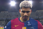 Návrat kapitána: Ronald Araujo je späť v Barcelone a pripravený na tréning pred fanúšikmi