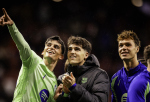 Barcelona obdržela dvě nové nabídky za Martína