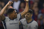 Jorge Mendes ponúka Barcelone Denzela Dumfriesa. Flick tlačí na príchod krajných obrancov