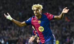 Lamine Yamal oslavuje 18. narodeniny v štýle Pelého a Maradonu. Jeho čísla sú dychberúce