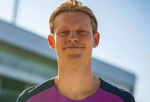Frenkie de Jong zostáva! Usmiaty sa vrátil na zraz Barçy a má blízko k novej zmluve