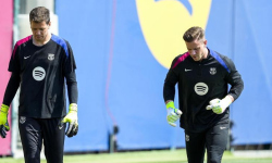 Problémy s prestupom Ter Stegena do Ajaxu boli vyriešené, Nemec opúšťa kemp!