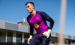 OFICIÁLNE: Iñaki Peña odchádza z Barcelony!