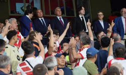 To, čo nebolo vidieť v zápase Rayo 1:1 Barça: Zákulisie, šou Martíneza Presu a MVP Joan Garcia