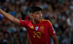 Trenér Gruzie Sagnol chválí Pedriho: Je to jeden z nejlepších záložníků na světě