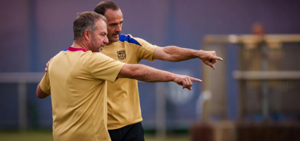 Hansi Flick preberá moc: Vyhodil Tousa a mení pravidlá v Barcelone