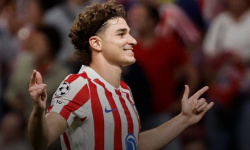 Atlético Madrid chce presvedčiť Juliána Álvareza k zotrvaniu výrazným zvýšením platu