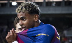Prestížny chirurg pricestoval včera do Barcelony, aby analyzoval zdravotný stav Lamine Yamala