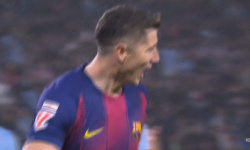 Robert Lewandowski: V prvom polčase na túto stranu veľmi fúkal vietor, tá lopta vo vzduchu strašne lietala