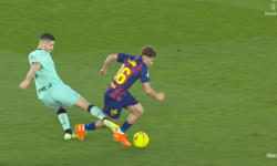 Sancetov hrubý faul na Fermína; jasné vylúčenie [VIDEO]