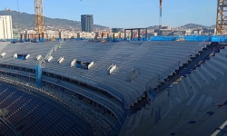 Pokud se práce na stadionu zpozdí, na novou střechu bude Camp Nou čekat další rok