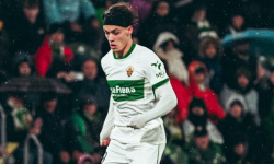 Bastoni súhlasil s prestupom do Barcelony. Inter však žiada milióny a odmieta výmeny