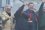 Joan Laporta a jeho gesto: Kontroverzný moment na tribúne [VIDEO]