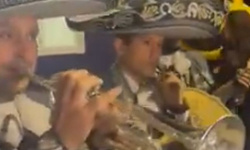 Laporta ovládol voľby a oslavoval do rána: Mariachi aj víťazná cigara [VIDEO]