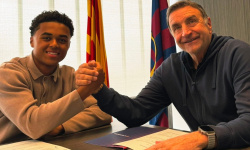 OFICIÁLNE: Meno Kluivert ostáva v Barcelone! Shane podpísal novú zmluvu do roku 2028