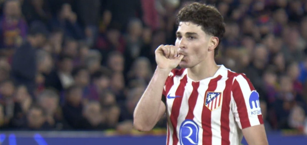Mateu Alemany a Diego Simeone informovali Juliána Álvareza, že z klubu neodíde