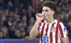 Mateu Alemany a Diego Simeone informovali Juliána Álvareza, že z klubu neodíde