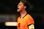 Holandsko vypadlo z MS. Frenkie de Jong balí kufre po dráme s Marokom