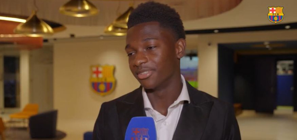 Jesse Bisiwu o živote v Barcelone: Raphinha trénuje na 100%, v šatni ma vedú De Jong s Koundém