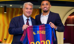 Barcelona zverejnila káder a čísla dresov na novú sezónu: Máme novú deviatku po Lewandowskom!